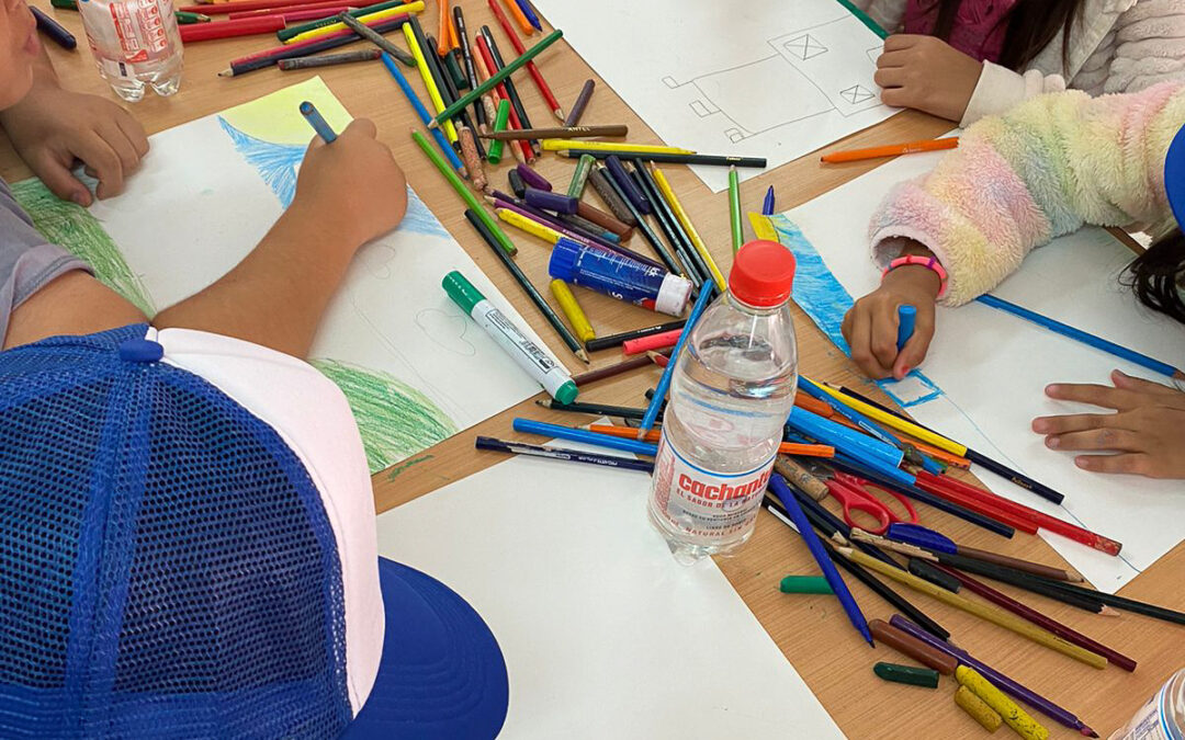 Biblioteca Pública Municipal acerca milenaria técnica japonesa Kamishibai a niñas y niños de El Escorial